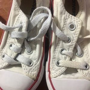 Toddler size 6 converse